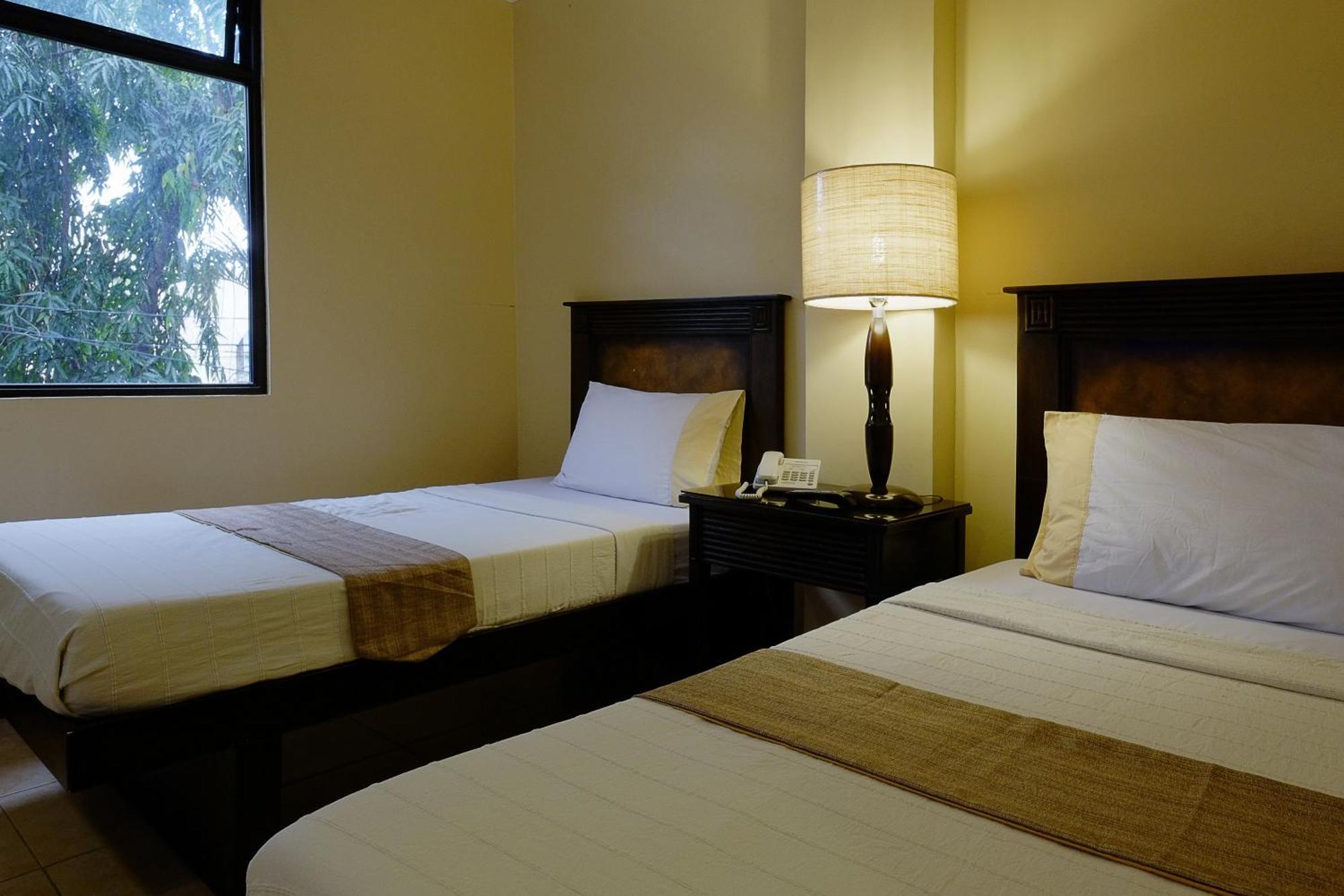 Palazzo Pensionne Cebu Quarto foto